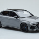 Audi RS3 8Y Berlina Performance Edition Grigio GT Spirit 1:18 - image 4 of 6
