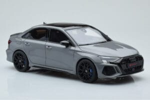 Audi RS3 8Y Berlina Performance Edition Grigio GT Spirit 1:18 GT885 Resina — immagine 4 di 6