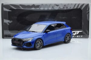 Audi RS3 8Y Sportback Performance Edition Nagaro Blu GT Spirit 1:18 GT884 Resina — immagine 5 di 5