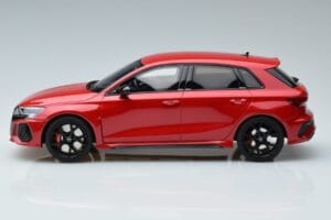 Audi RS3 8Y Sportback Rosso GT Spirit 1:18 GT378 Resina — immagine 3 di 6