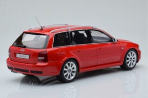 Audi RS4 B5 Avant Rosso Otto 1:18 OT1026B Resina — immagine 2 di 6