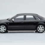 Audi S8 D2 Nero Otto 1:18 - image 3 of 6