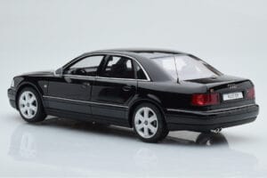 Audi S8 D2 Nero Otto 1:18 OT082 Resina — immagine 5 di 6
