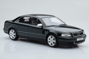 Audi S8 D2 Verde Otto 1:18 OT916 Resina — immagine 4 di 6