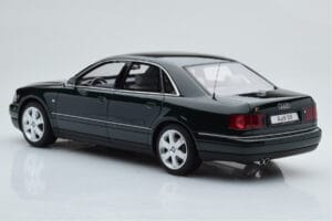 Audi S8 D2 Verde Otto 1:18 OT916 Resina — immagine 5 di 6