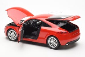 Audi TT 8J Rosso Metallizzato Minichamps 1:18 100015021 Pressofusione — immagine 5 di 8