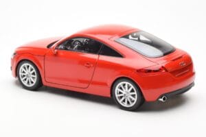 Audi TT 8J Rosso Metallizzato Minichamps 1:18 100015021 Pressofusione — immagine 7 di 8