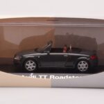 Audi TT 8N Roadster Grigio Minichamps 1:43 - image 4 of 4