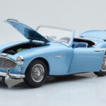 Austin-Healey 3000 Mk1 BN7 Blu Kyosho 1:18 - image 2 of 8