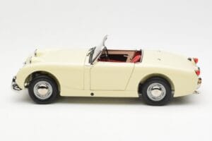 Austin-Healey Sprite Mk I Open Old English Bianco Kyosho 1:18 08953EW Pressofusione — immagine 4 di 8