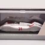 Auto Union Stromlinie #31 AVUS 1937 Argento Minichamps 1:43 - image 4 of 4
