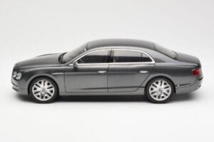 Bentley Flying Spur W12 Granite Grigio Kyosho 1:18 08891GN Pressofusione — immagine 4 di 8