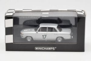 BMW 2000 Ti #17 J. Ickx / C. van Ophem Winners 24 Hours of Spa 1966 Minichamps 1:43 400662517 Pressofusione — immagine 4 di 4