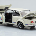 BMW 2002 Turbo Bianco Kyosho 1:18 - image 3 of 8