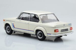 BMW 2002 Turbo Bianco Kyosho 1:18 08544W Pressofusione — immagine 7 di 8