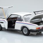 BMW 3.0 CSL E9 Bianco Dealer Edition Minichamps 1:18 - image 4 of 7