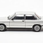 BMW 323i E21 Aspen Argento AUTOart 1:18 - image 4 of 8