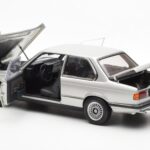 BMW 323i E21 Aspen Argento AUTOart 1:18 - image 5 of 8