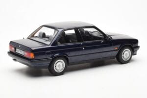 BMW 325i E30 Blu Metallizzato Norev 1:18 183201 Pressofusione — immagine 2 di 6