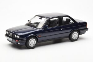 BMW 325i E30 Blu Metallizzato Norev 1:18