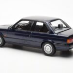BMW 325i E30 Blu Metallizzato Norev 1:18 - image 5 of 6
