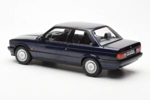 BMW 325i E30 Blu Metallizzato Norev 1:18 183201 Pressofusione — immagine 5 di 6