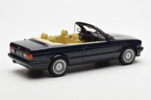 BMW 325i E30 Cabriolet Blu Otto 1:18 OT114 Resina — immagine 2 di 6