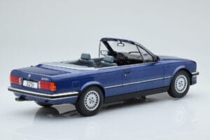 BMW 325i E30 Cabriolet Blu MCG 1:18 MCG18381 Pressofusione — immagine 2 di 5