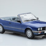 BMW 325i E30 Cabriolet Blu MCG 1:18 - image 3 of 5