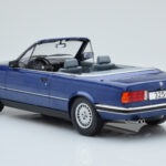 BMW 325i E30 Cabriolet Blu MCG 1:18 - image 4 of 5