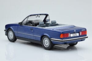 BMW 325i E30 Cabriolet Blu MCG 1:18 MCG18381 Pressofusione — immagine 4 di 5