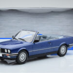 BMW 325i E30 Cabriolet Blu MCG 1:18 - image 5 of 5