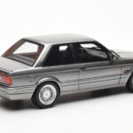 BMW 325i E30 Grigio Metallic Otto 1:18 - image 2 of 6