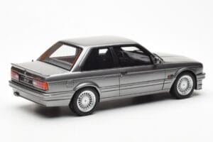 BMW 325i E30 Grigio Metallic Otto 1:18 OT571 Resina — immagine 2 di 6