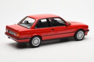 BMW 325i E30 Rosso Norev 1:18 183202 Pressofusione — immagine 2 di 6