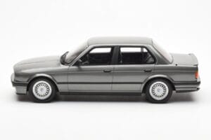 BMW 325i E30 Berlina Dolphin Grigio Otto 1:18 OT819 Resina — immagine 3 di 6
