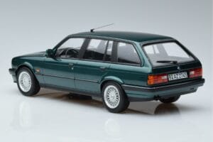 BMW 325i E30 Touring Verde Metallizzato Norev 1:18 183219 Pressofusione — immagine 5 di 6