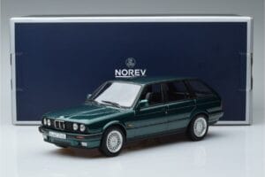 BMW 325i E30 Touring Verde Metallizzato Norev 1:18 183219 Pressofusione — immagine 6 di 6