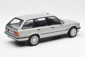 BMW 325i E30 Touring Argento Norev 1:18 183216 Pressofusione — immagine 2 di 6