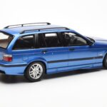 BMW 328i E36 Touring M Package Blu Otto 1:18 - image 2 of 6