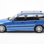 BMW 328i E36 Touring M Package Blu Otto 1:18 - image 3 of 6
