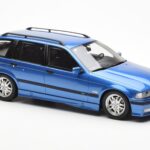 BMW 328i E36 Touring M Package Blu Otto 1:18 - image 4 of 6