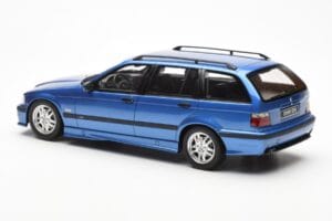 BMW 328i E36 Touring M Package Blu Otto 1:18 OT358 Resina — immagine 5 di 6