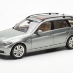 BMW 330i E91 Touring Grigio Metallic Kyosho 1:18