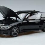 BMW 330i G20 Nero Metallizzato Norev 1:18 183277 Pressofusione - image 2 of 7