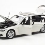 BMW 335i F31 Touring Alpine Bianco Paragon 1:18 - image 2 of 8
