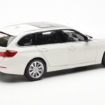 BMW 335i F31 Touring Alpine Bianco Paragon 1:18 - image 3 of 8