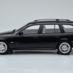 BMW 540 E39 Touring M Package Nero Otto 1:18 - image 3 of 6