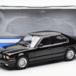 BMW 540i E34 Nero Metallic MCG 1:18 - image 6 of 6