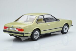 BMW 628 CSi E24 Verde Chiaro MCG 1:18 MCG18163 Pressofusione — immagine 2 di 5